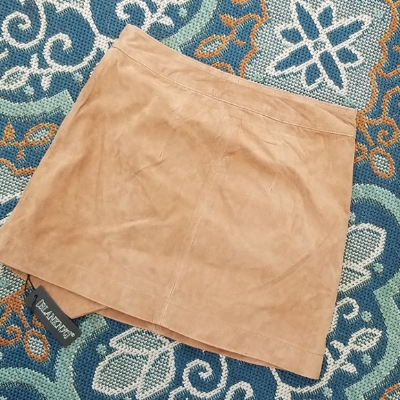 NWT Mini Suede Skirt Sz 25 POCKET! 😊 - Picture 3 of 3